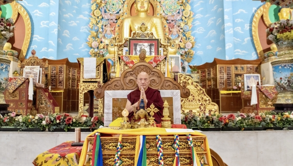 Gyaltsab Rinpoche Presides over the 10th Arya Kshema